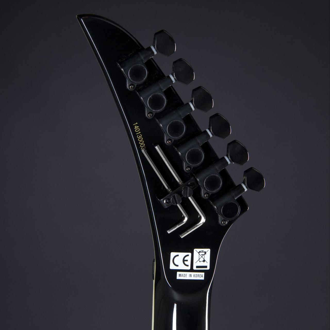 Kramer Guitars SM-1 EMG Black | MUSIC STORE professional