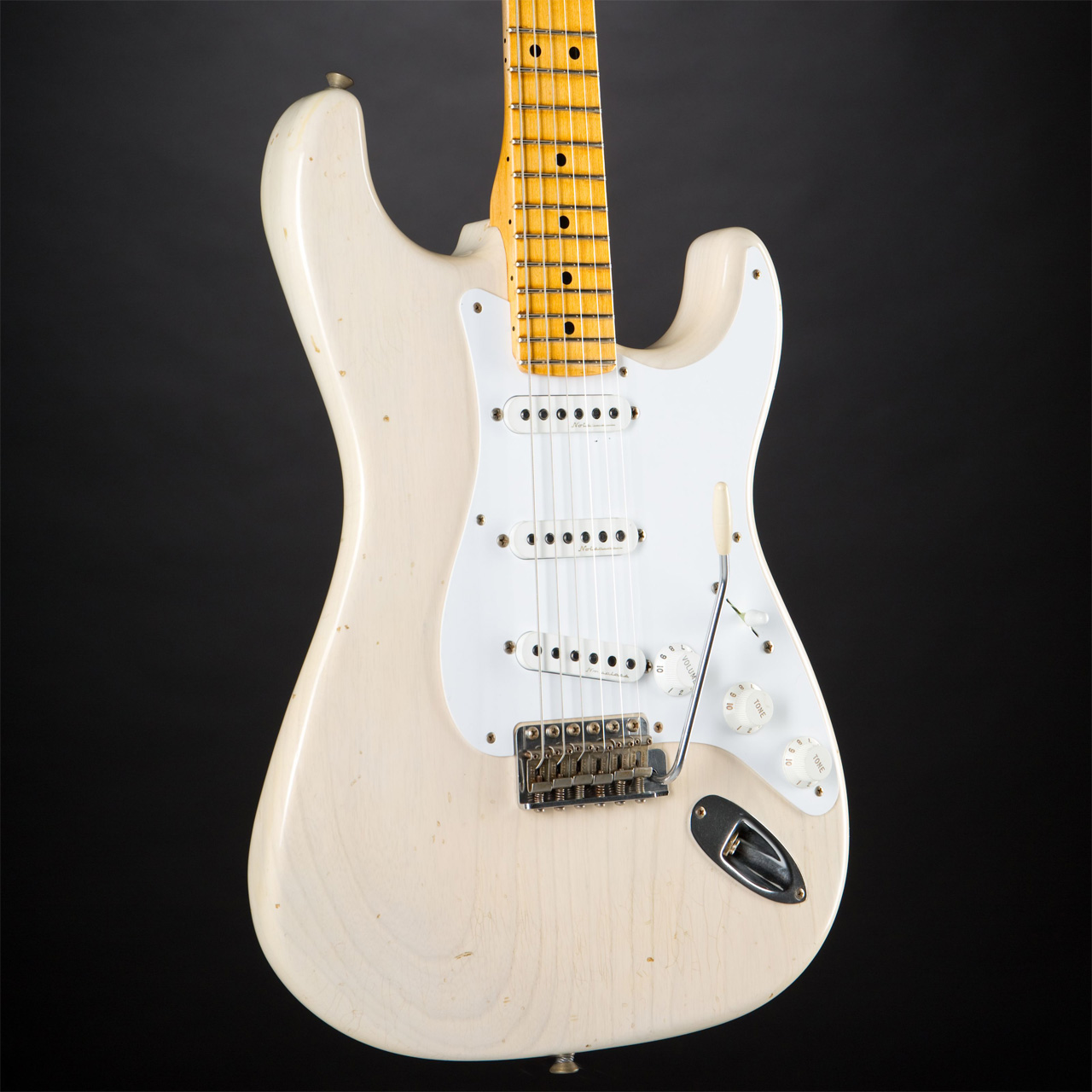 Fender Journeyman Relic Eric Clapton Signature Stratocaster MN Aged White  Blonde | MUSIC STORE professional